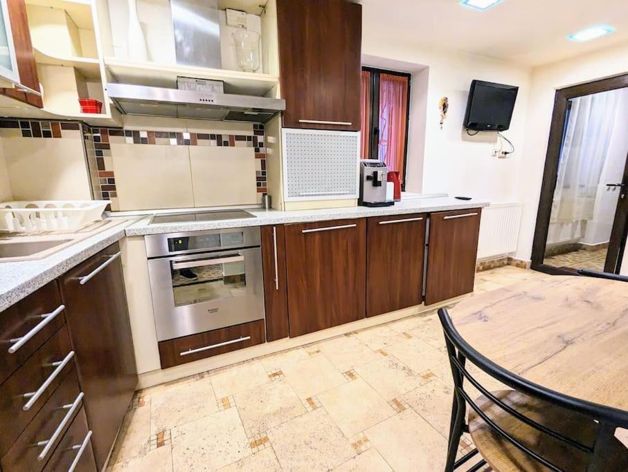 Maisonette Balcesco Braşov Eksteriør bilde